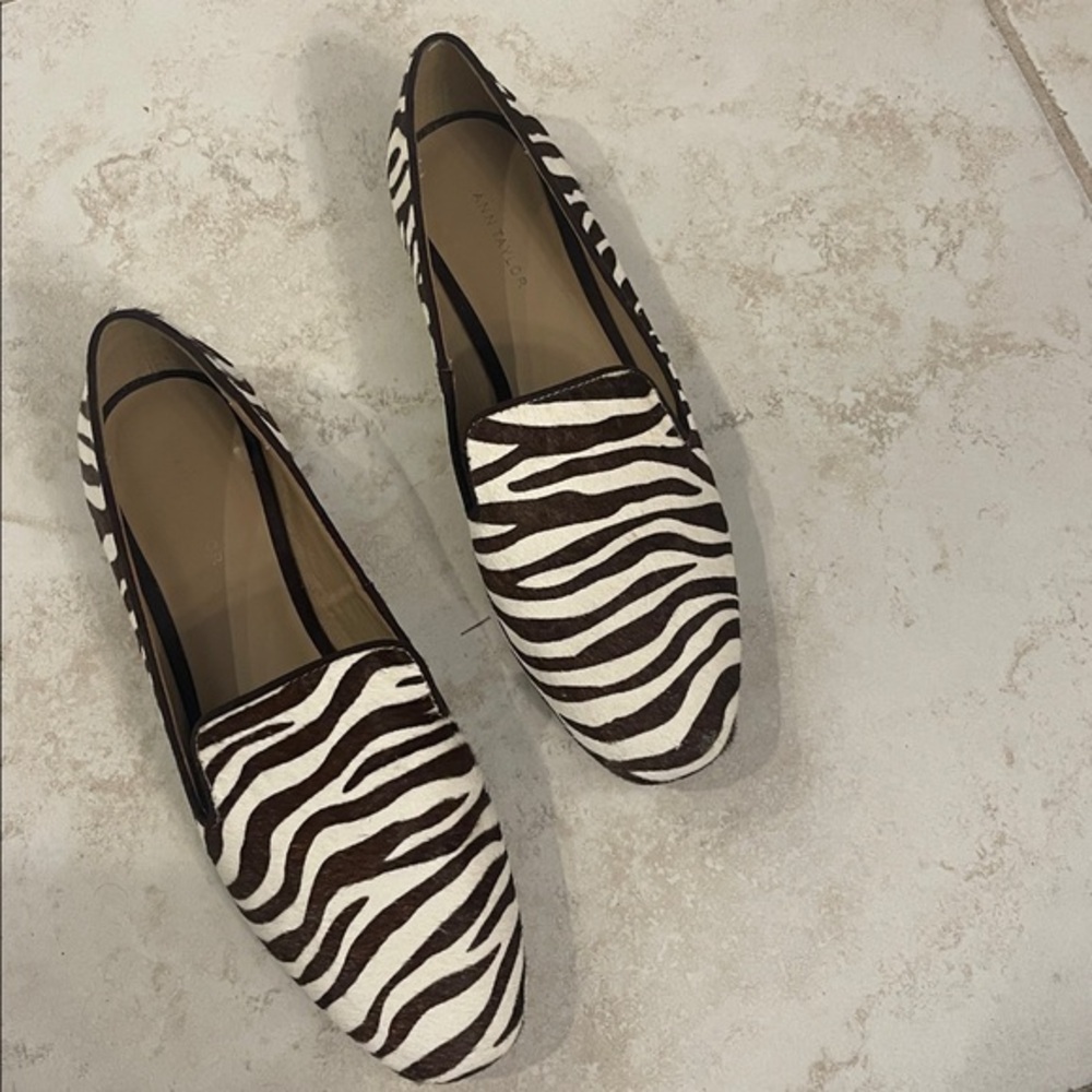 Ann Taylor zebra fur 7